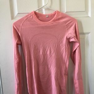 Lululemon Tee